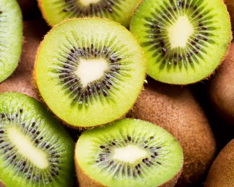Kiwi y nectarines